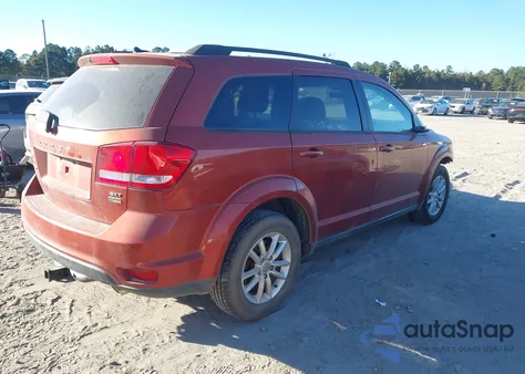 2013 Dodge Journey Sxt z USA, uszkodzony, nr VIN 3C4PDCBG3DT674876